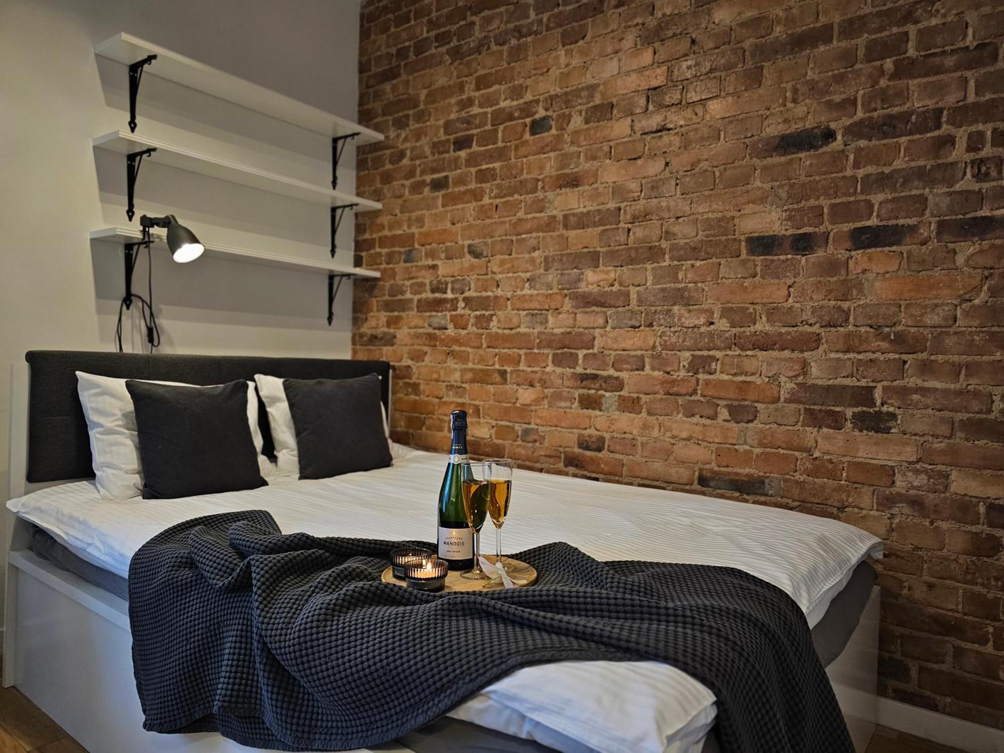 Urabn Apartments Studio With Garden No 2A Chorzow Katowice Free Private Parking, Self Check-In Dış mekan fotoğraf